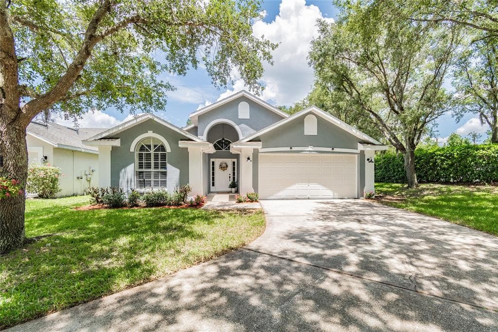 5601 HAWKGROVE PLACE LITHIA, FL 33547