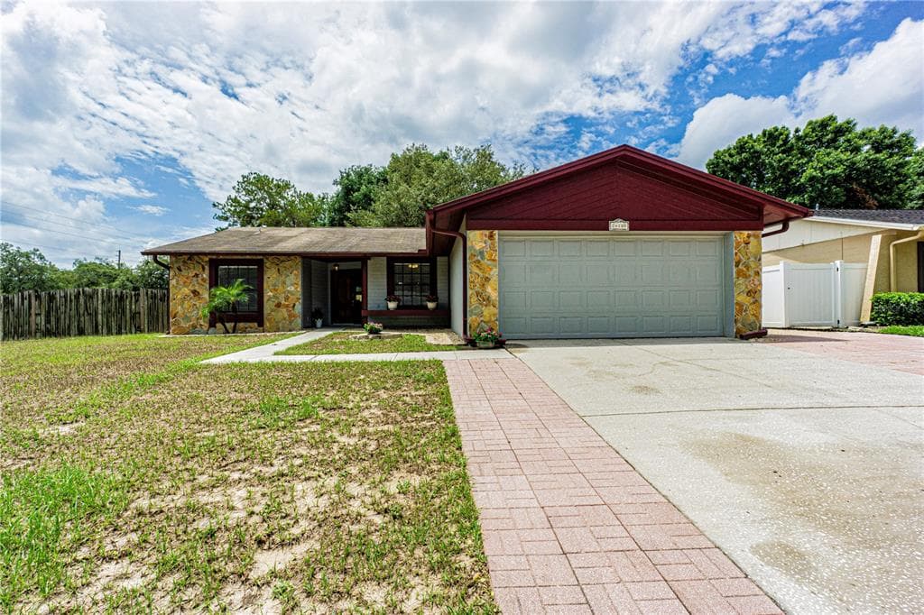 24100 TURTLEROCK COURT LUTZ, FL 33559