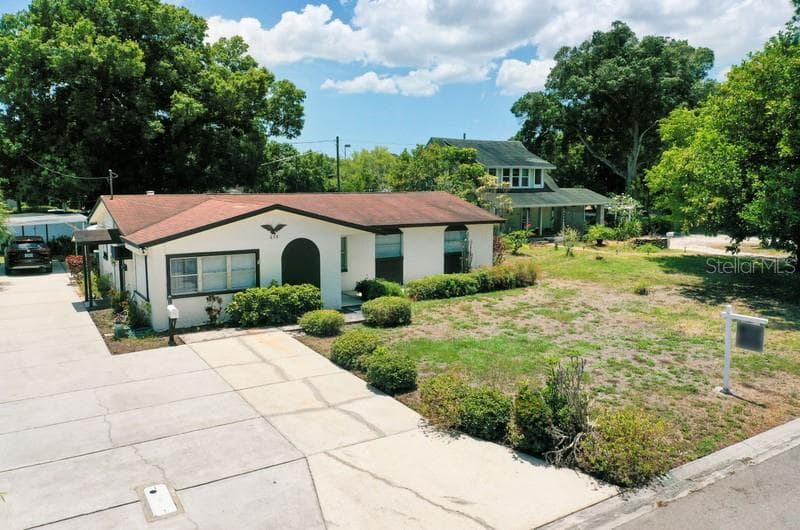 638 80TH AVENUE N ST PETERSBURG, FL 33702