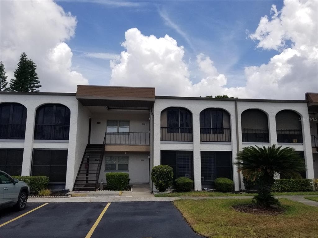7701 STARKEY RD UNIT 230 SEMINOLE, FL 33777