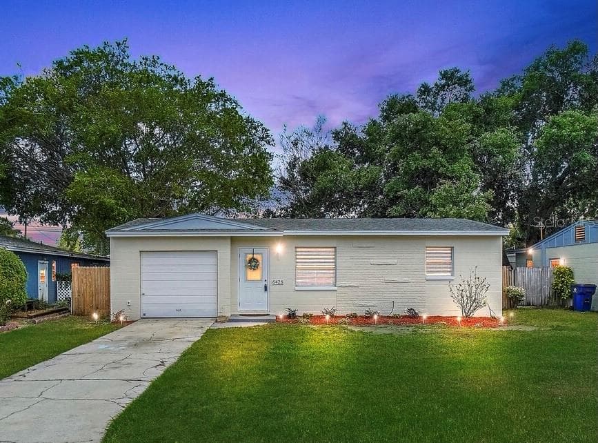 6428 44TH AVENUE N KENNETH CITY, FL 33709