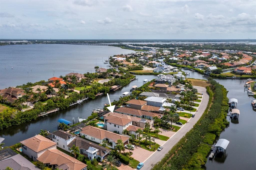 4403 5TH AVENUE NE BRADENTON, FL 34208
