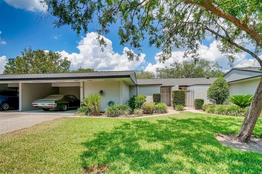 527 E ORANGE STREET UNIT 2 ALTAMONTE SPRINGS, FL 32701