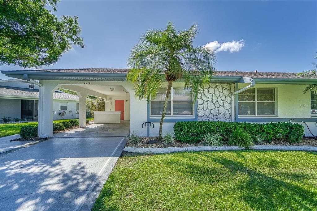 2011 HEATHFIELD CIRCLE SUN CITY CENTER, FL 33573