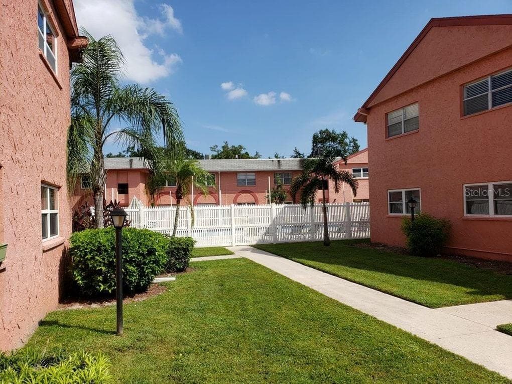 261 SW LINCOLN CIRCLE N UNIT 3103 ST PETERSBURG, FL 33703