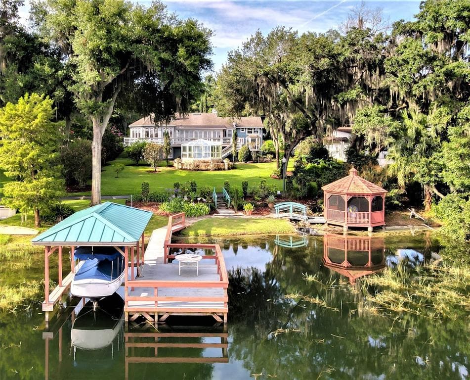 1401 HEIM ROAD MOUNT DORA, FL 32757