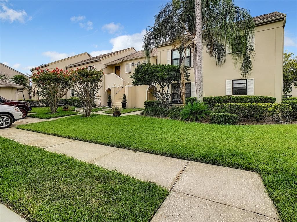 2473 KINGFISHER LANE UNIT I202 CLEARWATER, FL 33762
