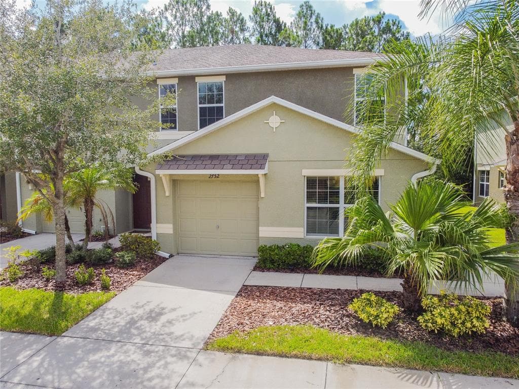 2752 BIRCHCREEK DRIVE WESLEY CHAPEL, FL 33544