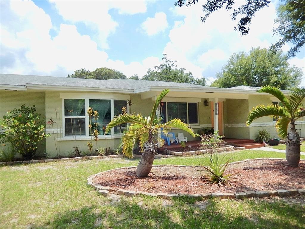 1825 CLEVELAND STREET CLEARWATER, FL 33765
