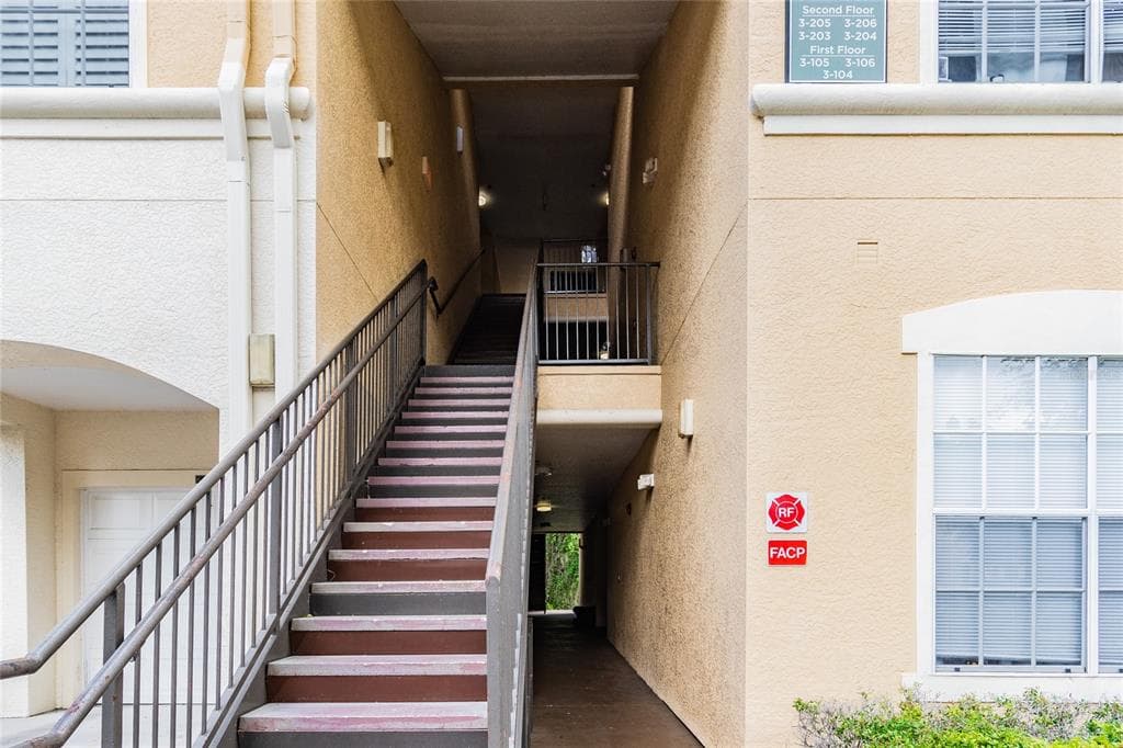 5125 PALM SPRINGS BOULEVARD UNIT 3206 TAMPA, FL 33647