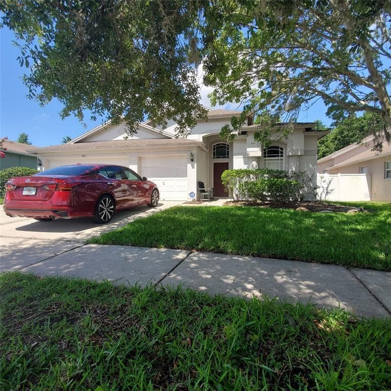 5813 MONTFORD DRIVE ZEPHYRHILLS, FL 33541