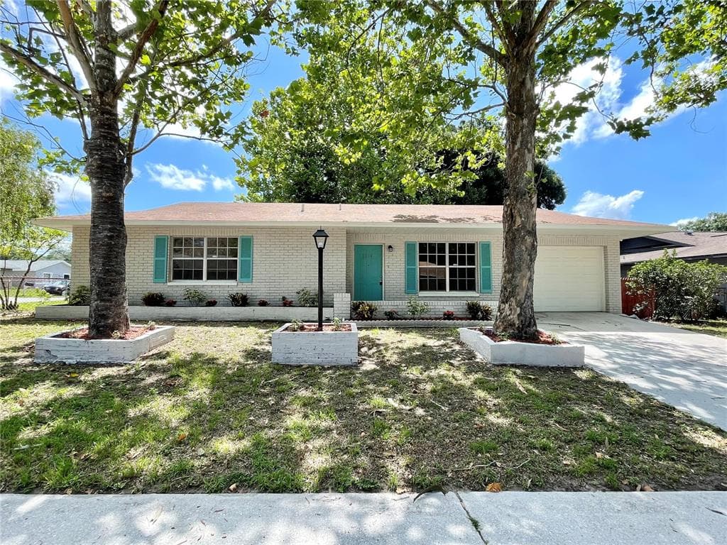 1234 OAK VALLEY DRIVE SEFFNER, FL 33584