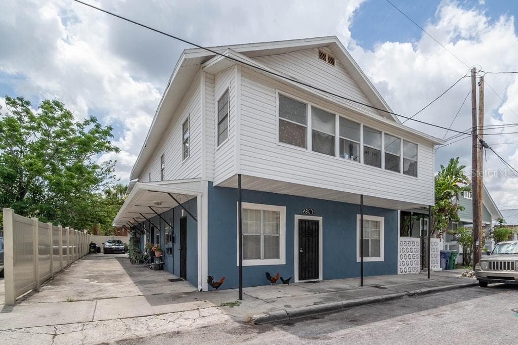 2916 N 16TH STREET