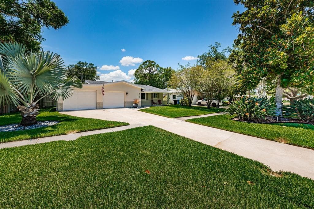 6700 BAYOU GRANDE BOULEVARD NE ST PETERSBURG, FL 33702