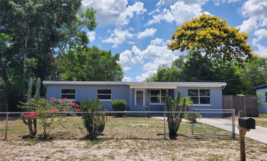 10910 N ANNETTE AVE AVENUE TAMPA, FL 33612