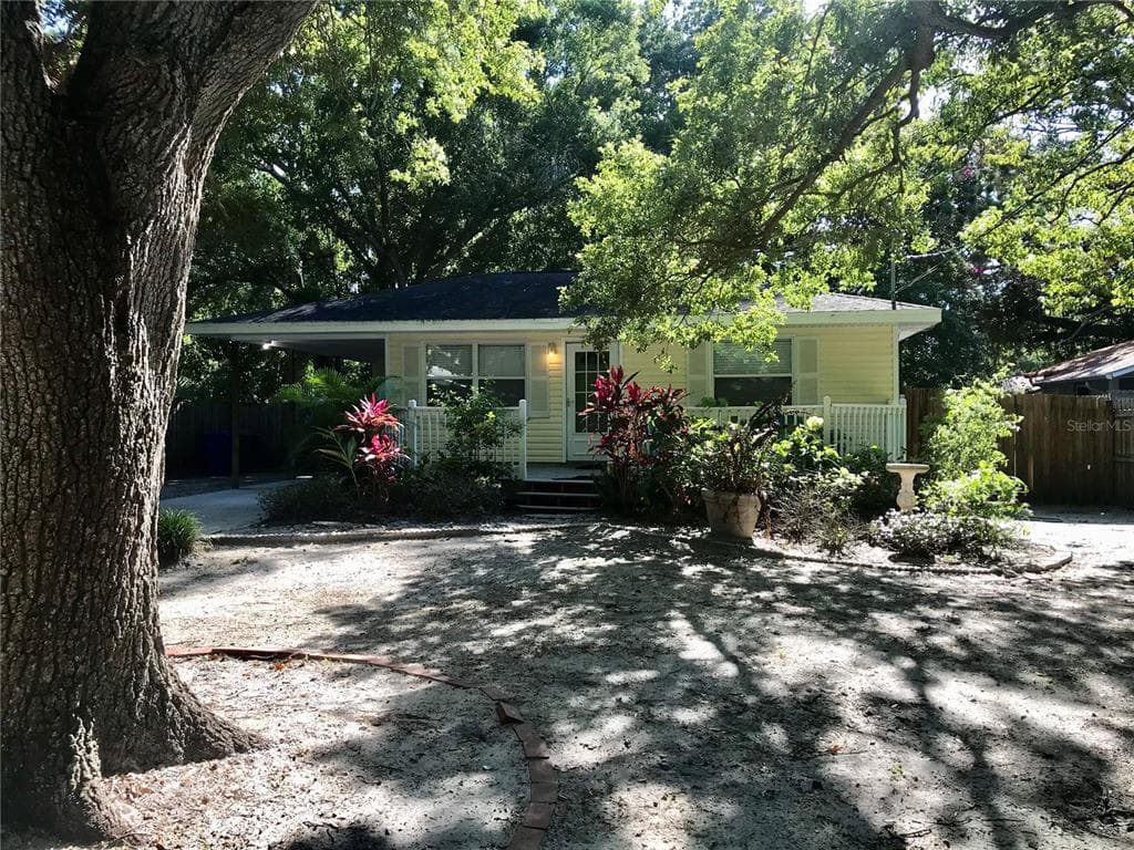 414 3RD AVE DUNEDIN, FL 34698