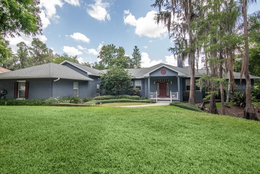 17339 LINDA VISTA CIRCLE LUTZ, FL 33548