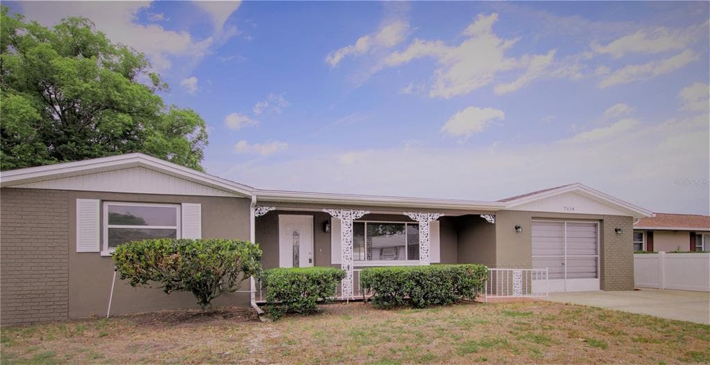 5634 PERKIN DRIVE NEW PORT RICHEY, FL 34652