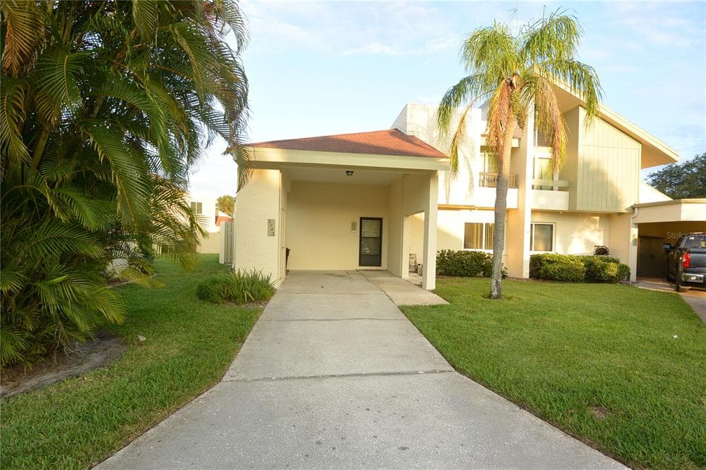 2743 HAVERHILL COURT CLEARWATER, FL 33761
