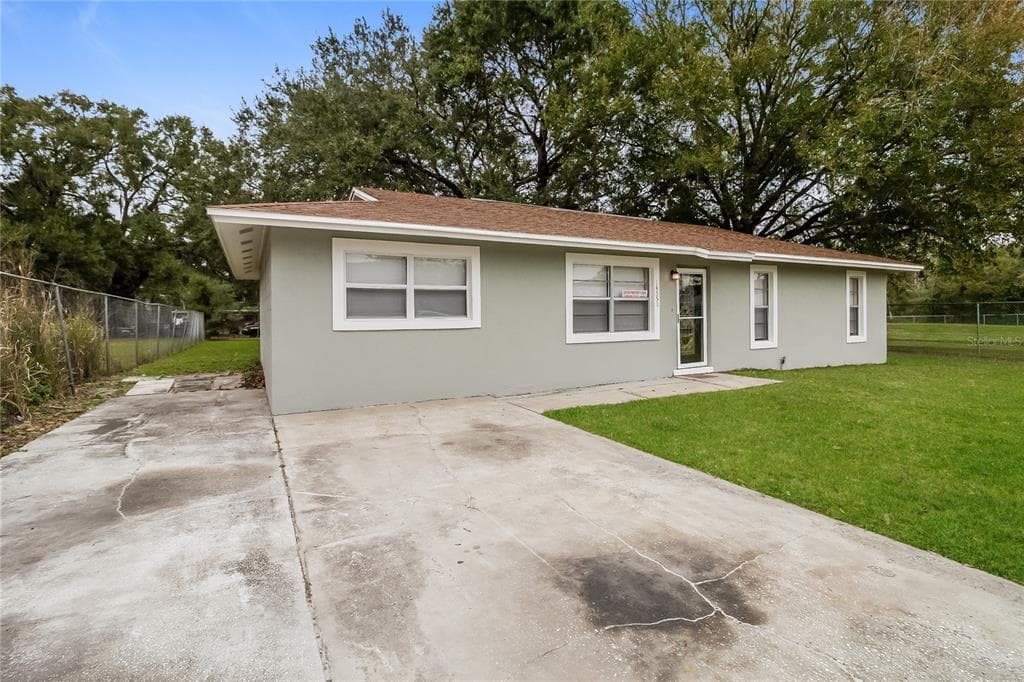 14551 SIPLIN ROAD WINTER GARDEN, FL 34787