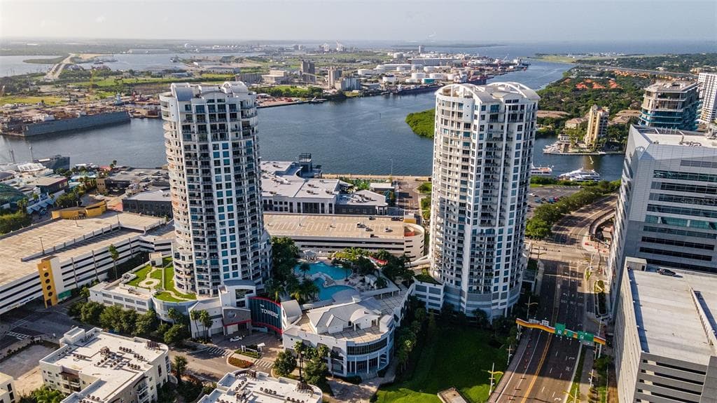 1209 E CUMBERLAND AVENUE UNIT 2105 TAMPA, FL 33602