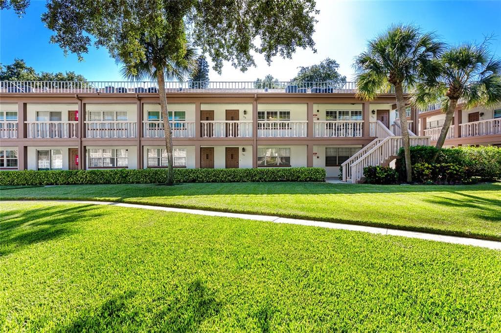 650 PINELLAS POINT DRIVE S UNIT 228 ST PETERSBURG, FL 33705