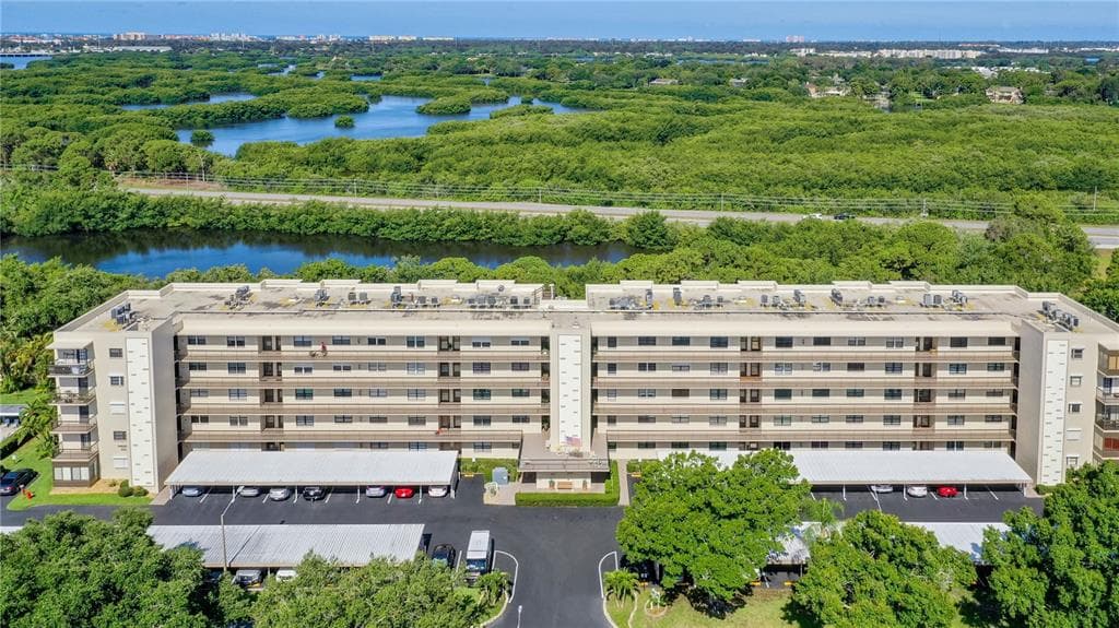 8198 TERRACE GARDEN DRIVE N UNIT 411 ST PETERSBURG, FL 33709