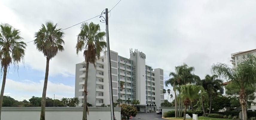 1365 SNELL ISLE BOULEVARD NE UNIT 7F ST PETERSBURG, FL 33704