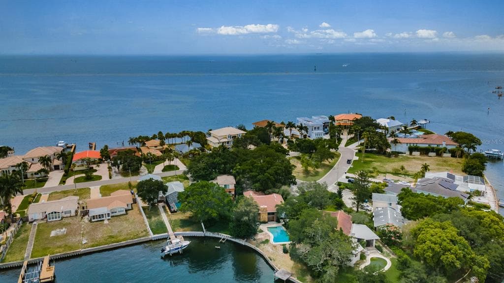 3170 BAYSHORE BOULEVARD NE ST PETERSBURG, FL 33703