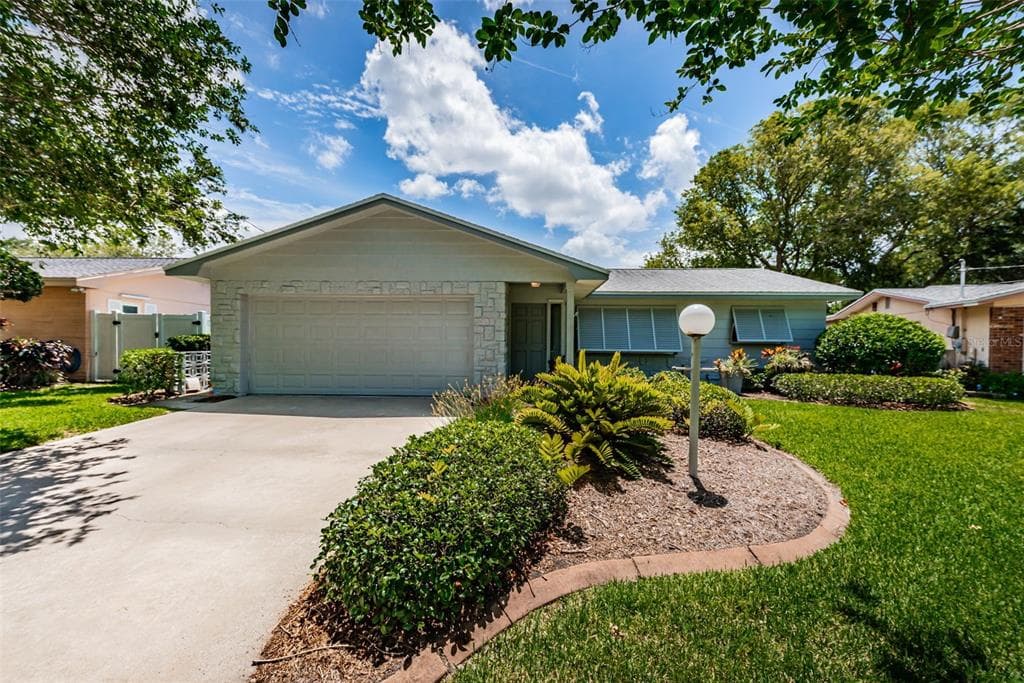 8271 139TH STREET SEMINOLE, FL 33776