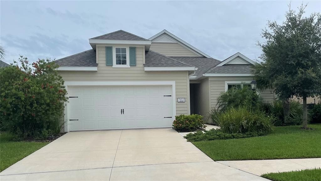 7653 RIDGELAKE CIRCLE BRADENTON, FL 34203