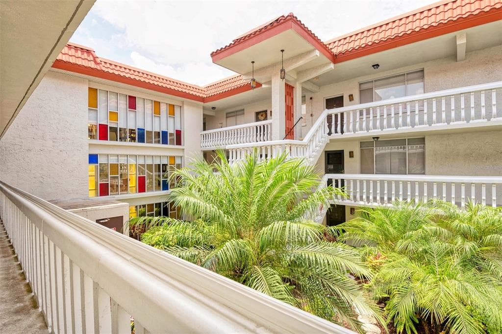 1001 PEARCE DRIVE UNIT 203 CLEARWATER, FL 33764