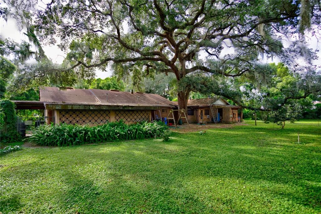 127 LITHIA PINECREST ROAD BRANDON, FL 33511