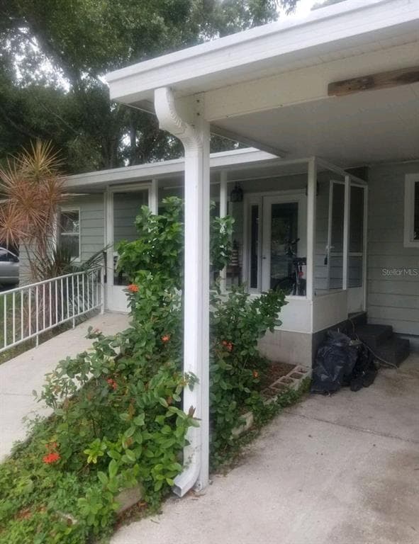 1609 SUPONIC AVENUE SARASOTA, FL 34243