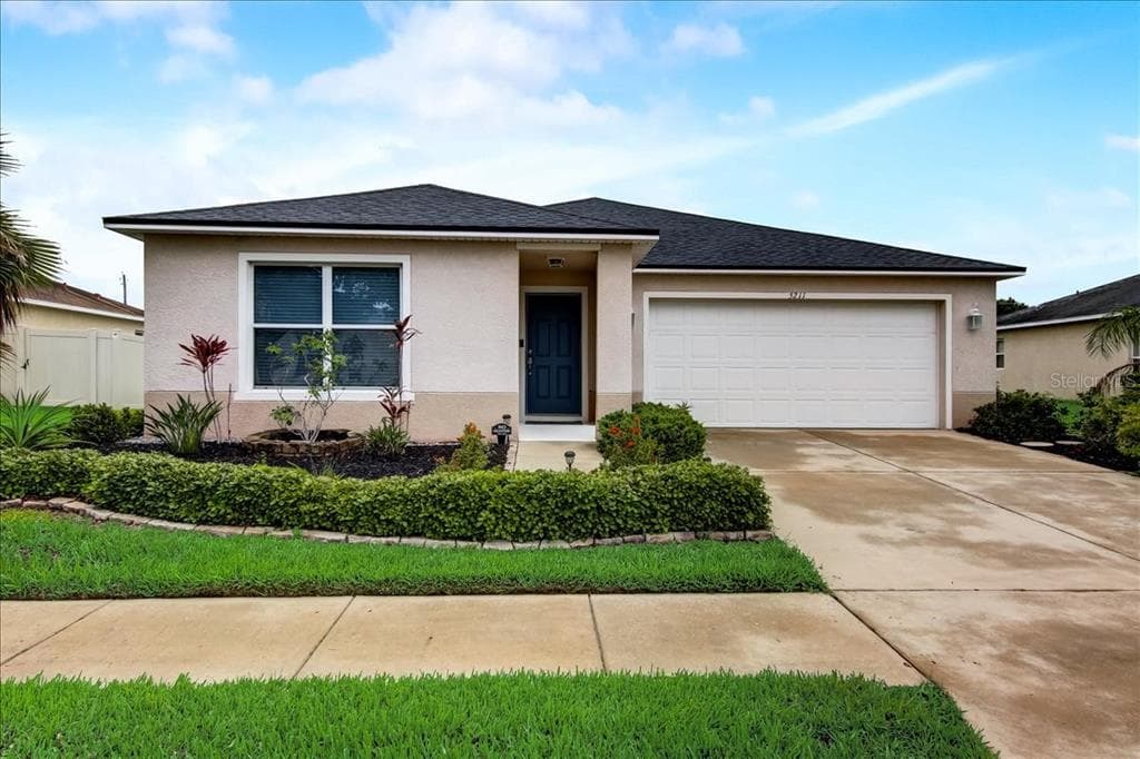 5211 MOON SHELL DRIVE APOLLO BEACH, FL 33572