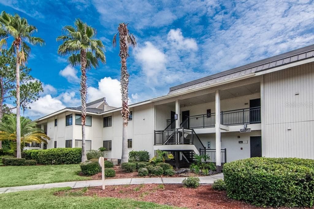29129 BAY HOLLOW DRIVE UNIT 3204/3206 WESLEY CHAPEL, FL 33543