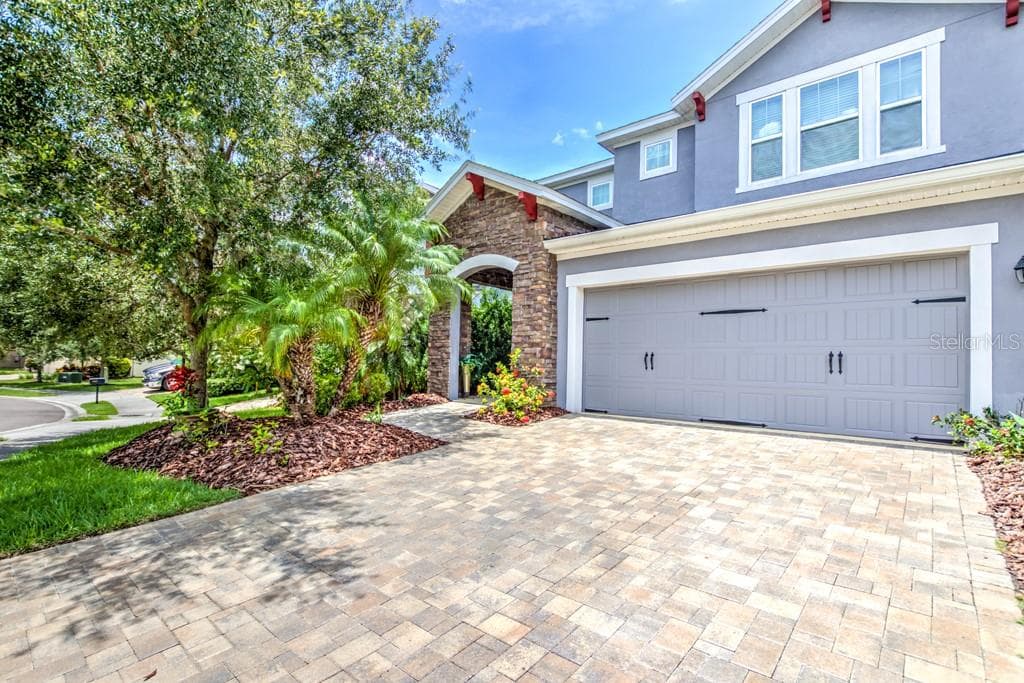 16214 BAYBERRY VIEW DRIVE LITHIA, FL 33547