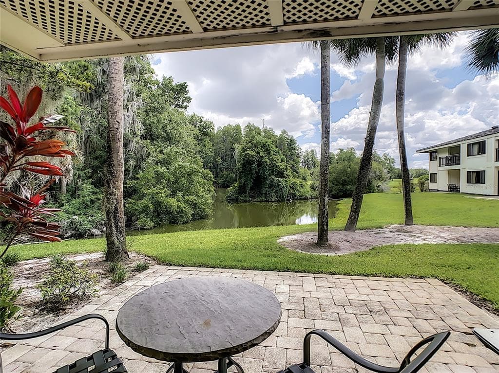 4786 FOX HUNT DRIVE UNIT 717 WESLEY CHAPEL, FL 33543