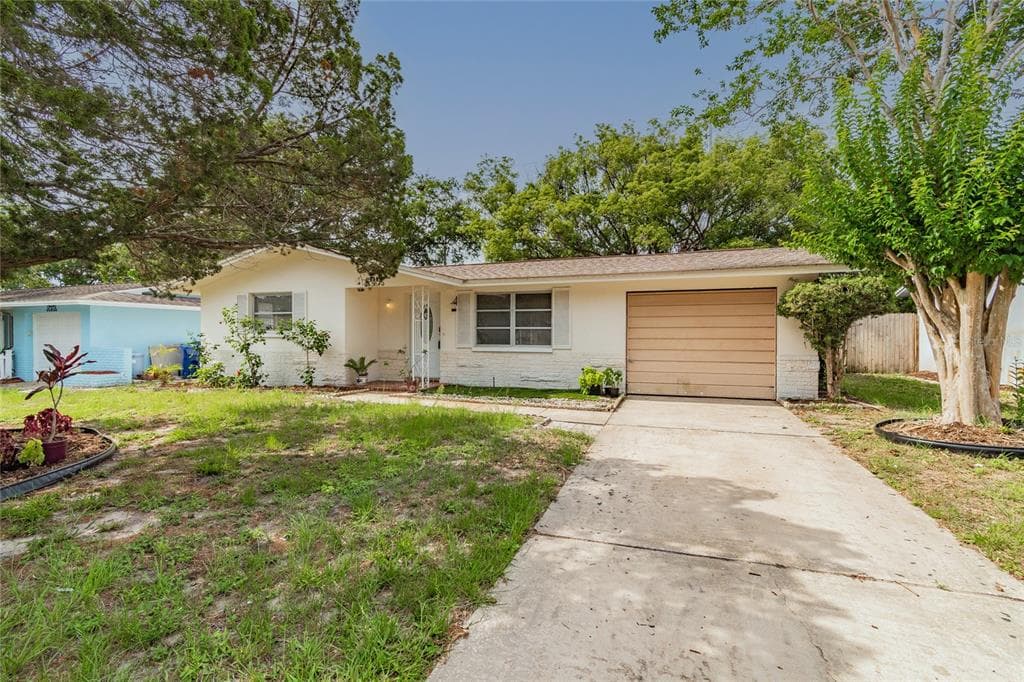 639 JACARANDA STREET DUNEDIN, FL 34698