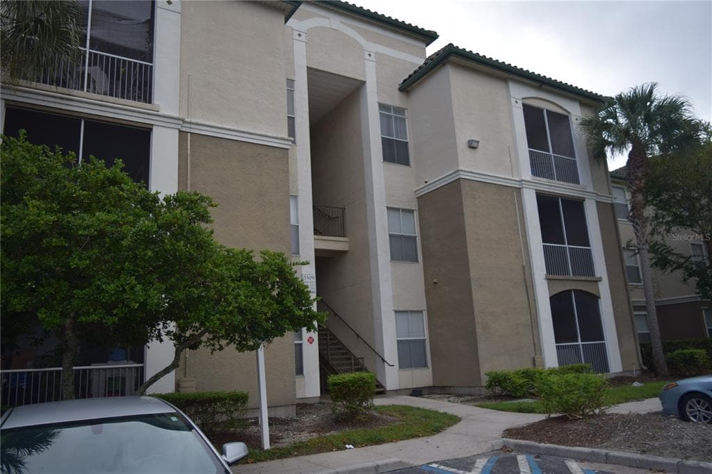 5509 LEGACY CRESCENT PLACE UNIT 203 RIVERVIEW, FL 33569