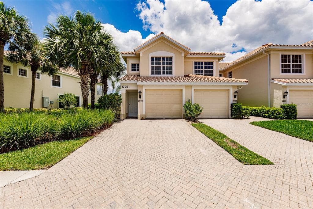 1320 HENLEY STREET UNIT 2008 NAPLES, FL 34105