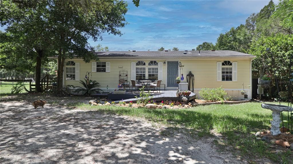 2806 HIDEAWAY LANE