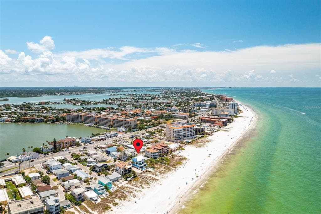 17820 LEE AVENUE REDINGTON SHORES, FL 33708