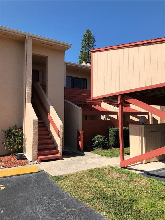 1 WINDRUSH BOULEVARD UNIT 20 INDIAN ROCKS BEACH, FL 33785