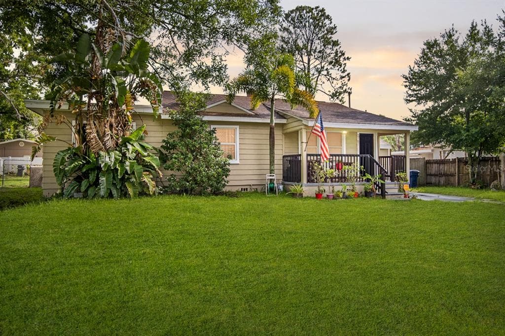 2107 W FERRIS AVENUE TAMPA, FL 33603