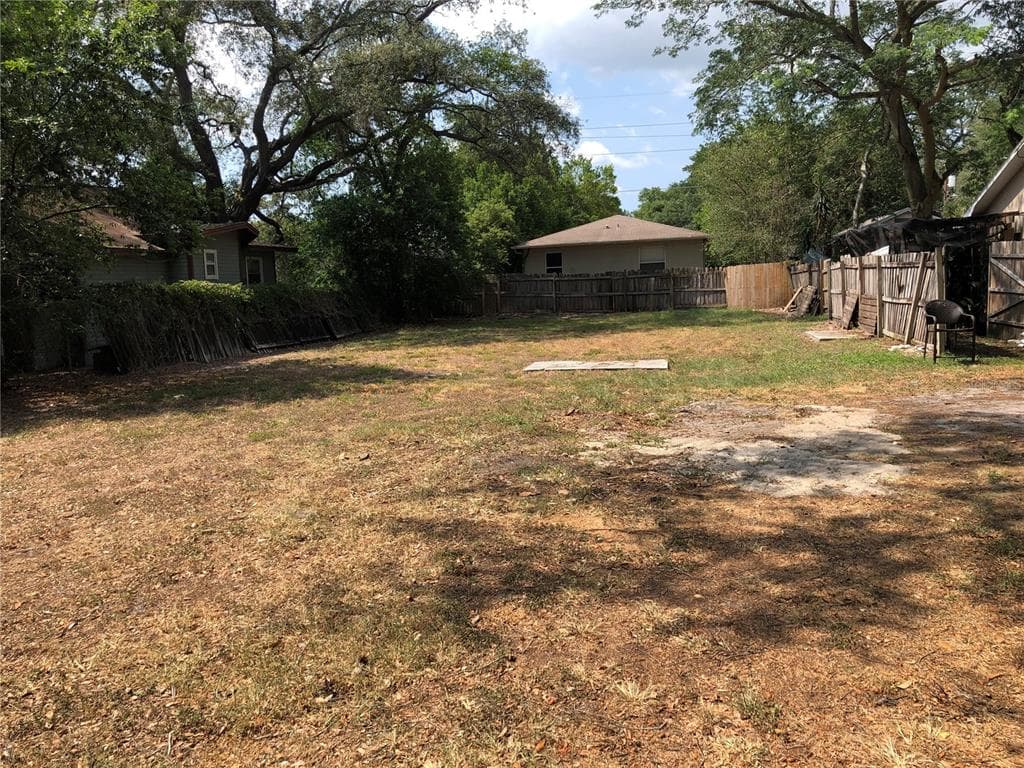 2108 E NEDRO ROAD TAMPA, FL 33604