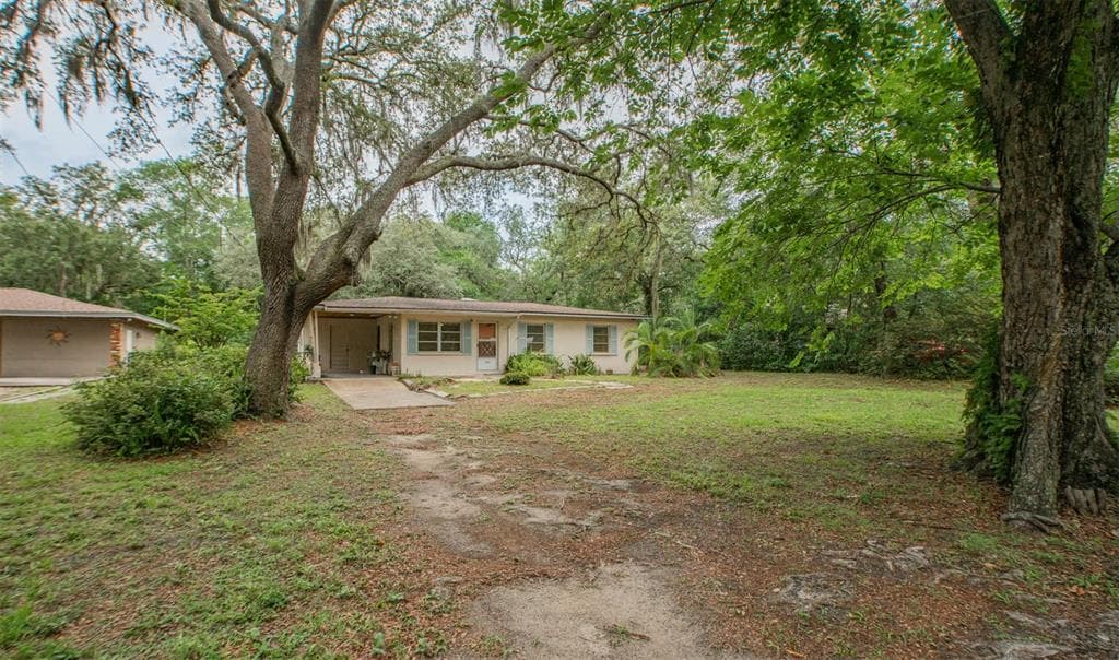 10926 N MARJORY AVENUE TAMPA, FL 33612