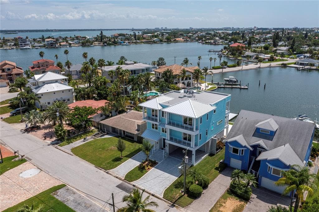 843 BAY POINT DRIVE