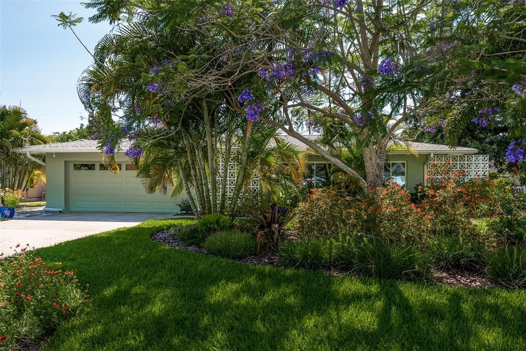 2370 JONES DRIVE DUNEDIN, FL 34698