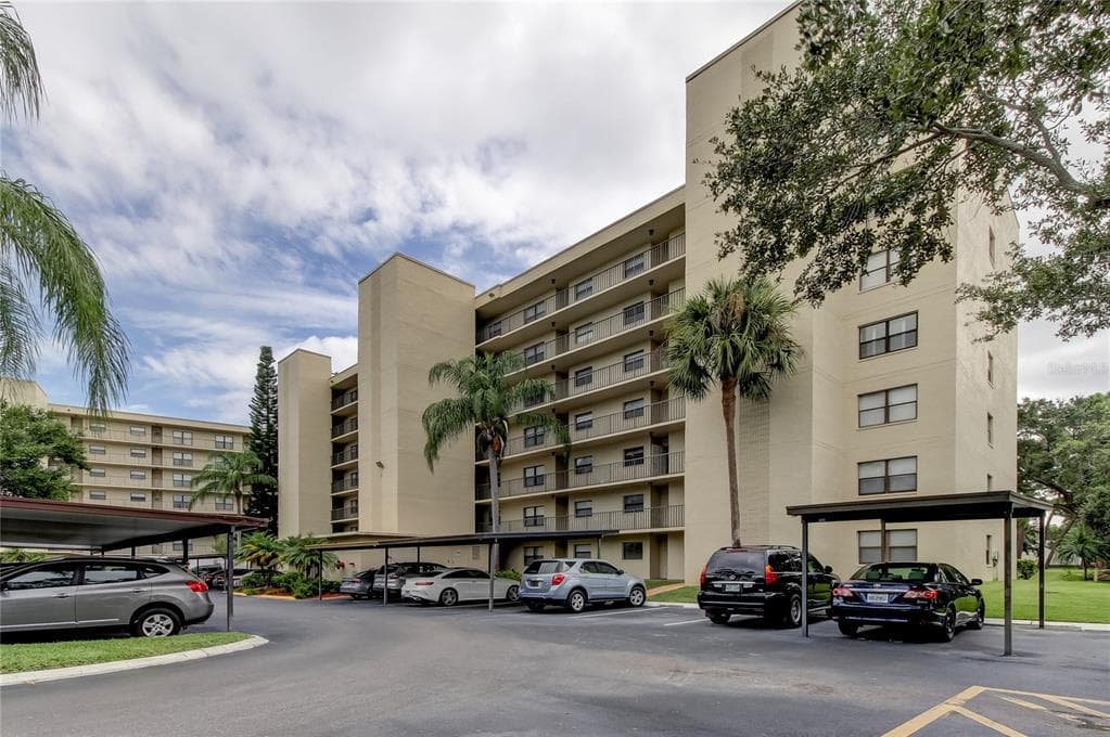 800 COVE CAY DRIVE UNIT 1A CLEARWATER, FL 33760